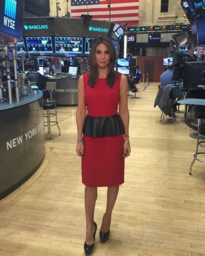 Nicole Petallides Height, Weight, Net Worth, Age, Birthday, Wikipedia, Who, Nationality, Biography