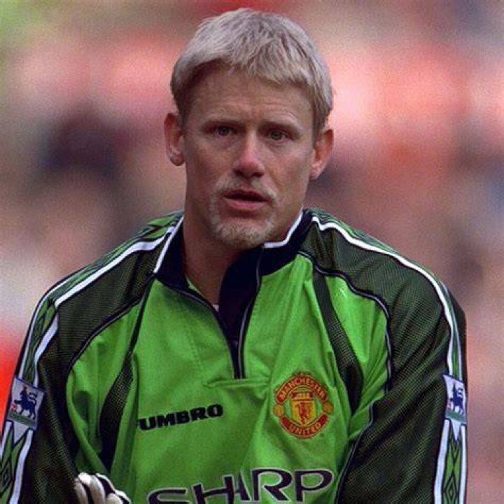 
Peter Schmeichel Height, Weight, Net Worth, Age, Birthday, Wikipedia, Who, Nationality, Biography 
