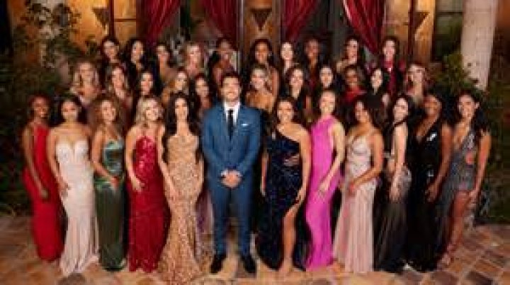 
Peter Weber From The Bachelor Plans To Meet Victoria Fuller Parents 