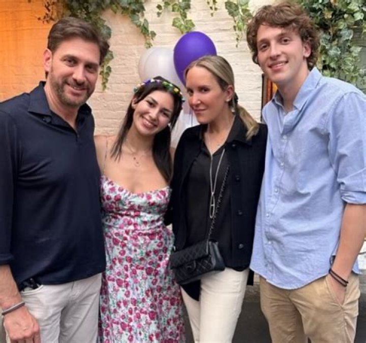 
Phoebe Greenberg Height, Weight, Net Worth, Age, Birthday, Wikipedia, Who, Instagram, Biography 