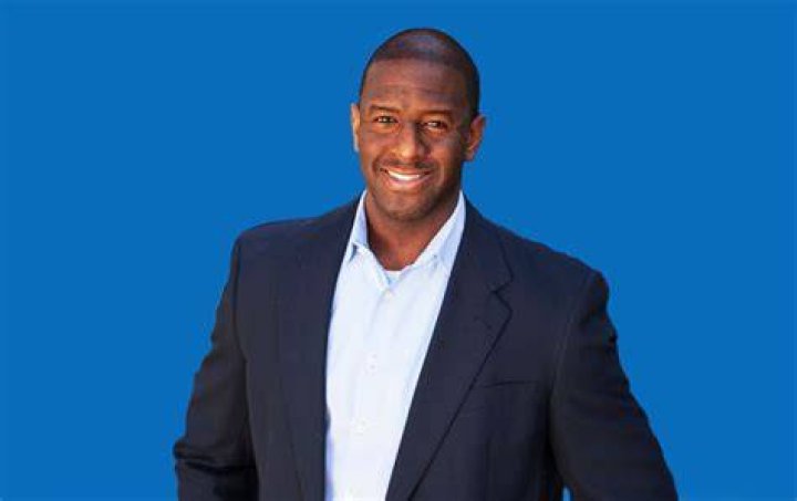 R. Jai Gillum Height, Weight, Net Worth, Age, Birthday, Wikipedia, Who, Nationality, Biography