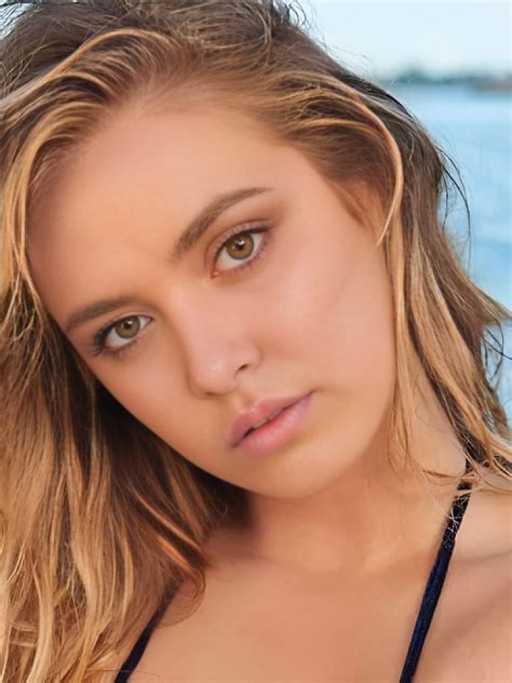 Raine Michaels Height, Weight, Net Worth, Age, Birthday, Wikipedia, Who, Nationality, Biography