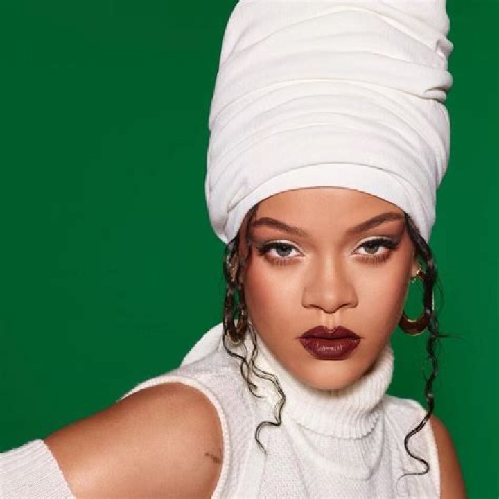 
Rihanna confirmed for Super Bowl Halftime show 