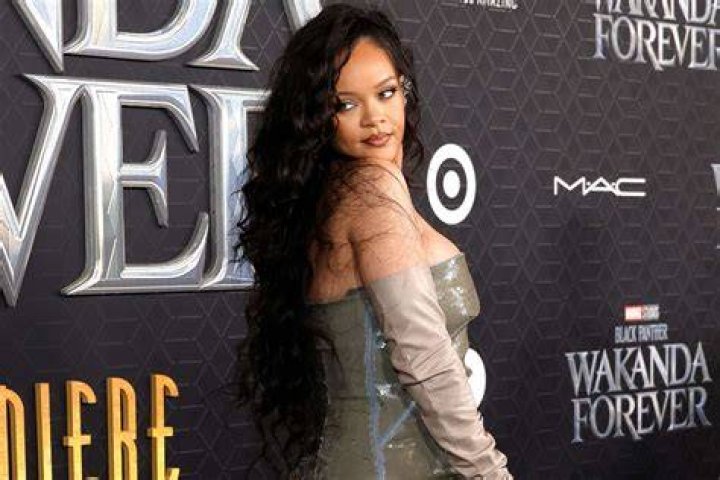 
Rihanna Reveals Her Favorite Postpartum Body Part: ‘Now It’s My Booty Because I Got One’ 