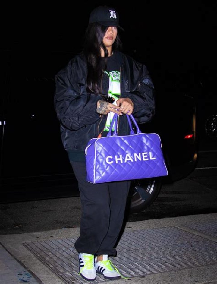 
Rihanna Spotted Out for First Time Since Super Bowl Announcement, Heading to N.Y.C. Recording Studio 