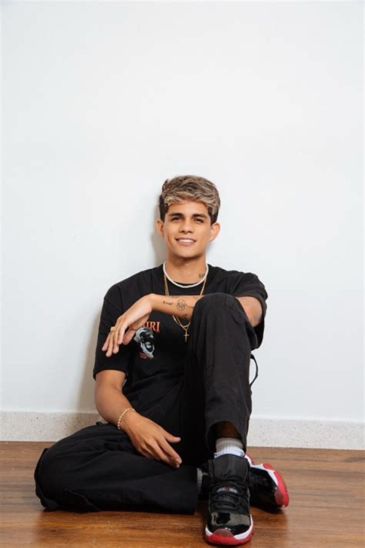 Ro Hernandez Age, Birthday, Wikipedia, Who, Nationality, Biography