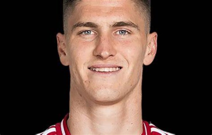 
Roland Sallai Height, Weight, Net Worth, Age, Birthday, Wikipedia, Who, Nationality, Biography 