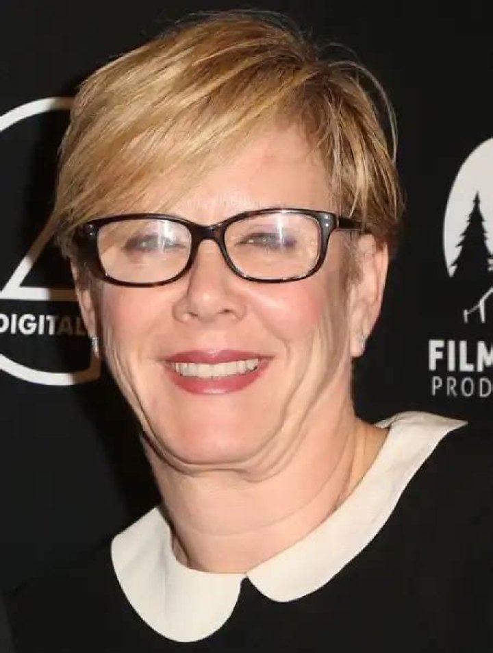 
Romy Rosemont Height, Weight, Net Worth, Age, Birthday, Wikipedia, Who, Nationality, Biography 