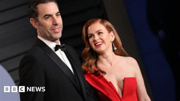 
Sacha Baron Cohen Married To Isla Fisher In Paris And Shares Family With Three Children 