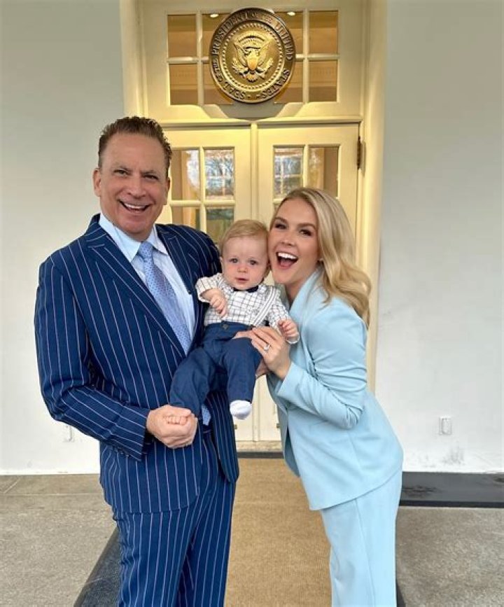Sara Carter Family Photo With Husband Martin Bailey On Instagram