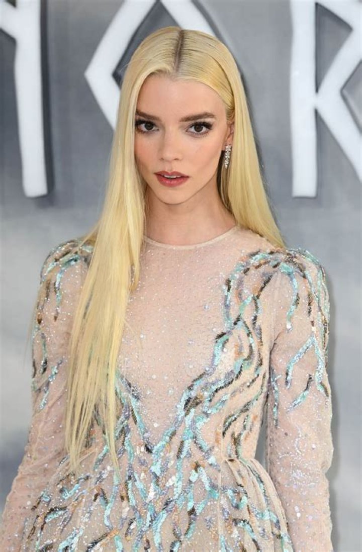 
Sara Joy Height, Weight, Net Worth, Age, Birthday, Wikipedia, Who, Nationality, Biography 