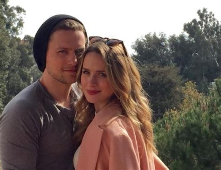 
Shantel VanSanten’s from “The Flash” Wiki: Husband, Married, Net Worth, Parents, Sister, Relationship 