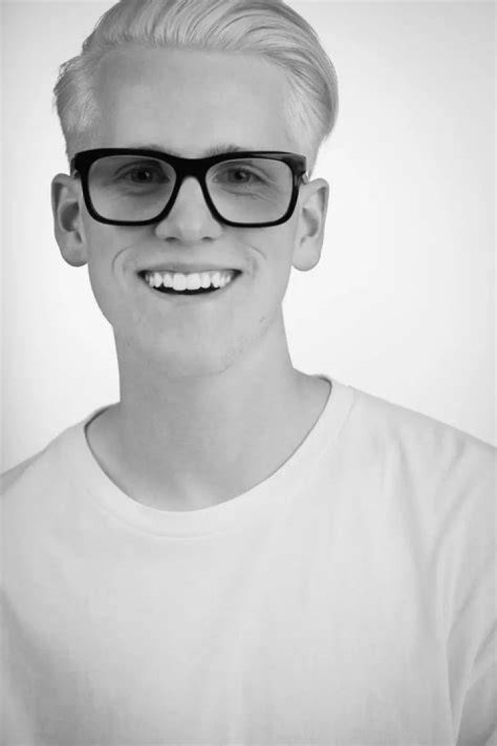 Spenser Olson Height, Weight, Net Worth, Age, Birthday, Wikipedia, Who, Nationality, Biography
