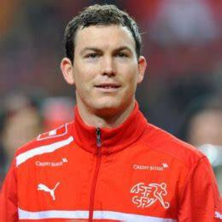 
Stephan Lichtsteiner Height, Weight, Net Worth, Age, Birthday, Wikipedia, Who, Nationality, Biography 