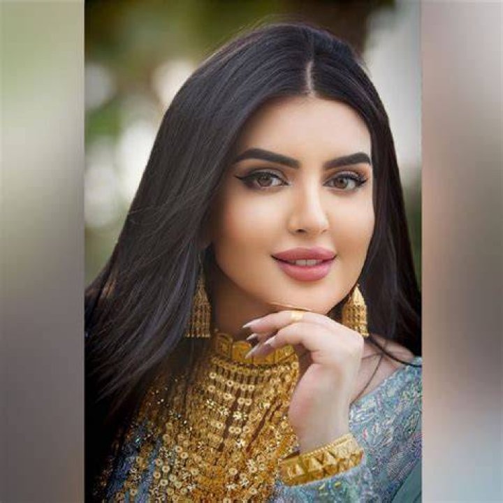 
Surbhi Mehra Height, Weight, Net Worth, Age, Birthday, Wikipedia, Who, Nationality, Biography 