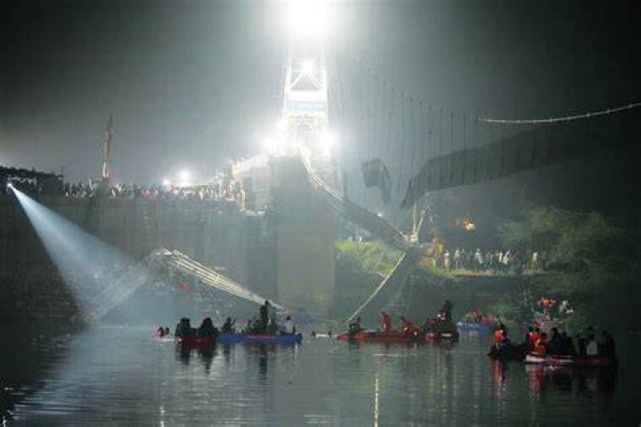 
Suspension bridge collapse kills at least 132 in India 