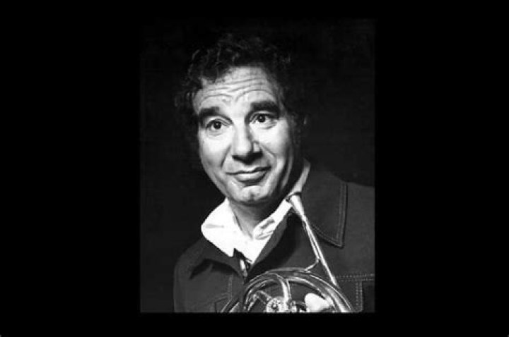 The American hornist Vincent DeRosa passed away at the age of 101. Here is his obituary and cause of death.