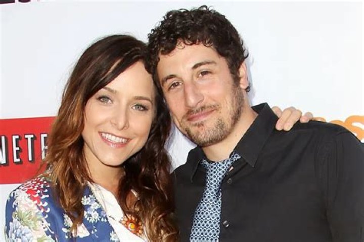 
The Untold We Know About Jason Biggs’ Wife, Jenny Mollen 