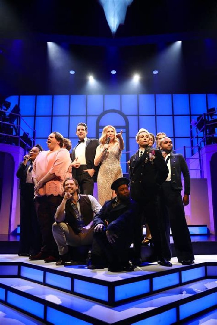 
‘Titanic’ Star Victor Garber Visits Movie’s Off-Broadway Musical Parody ‘Titanique’ : ‘Hilarious’ 
