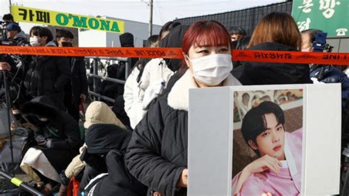 
Two Pakistani BTS fans reportedly ran away from home to meet the K-pop juggernauts 