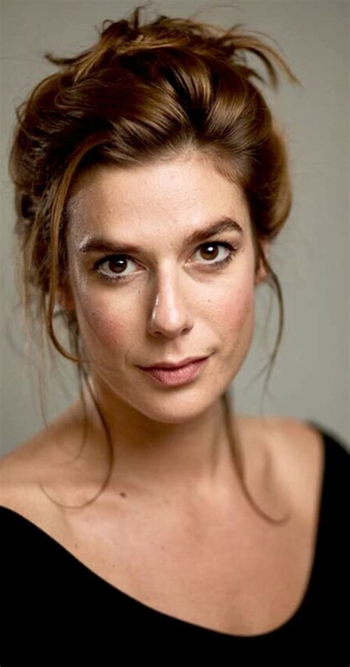 Victoria Grove Height, Weight, Net Worth, Age, Birthday, Wikipedia, Who, Nationality, Biography