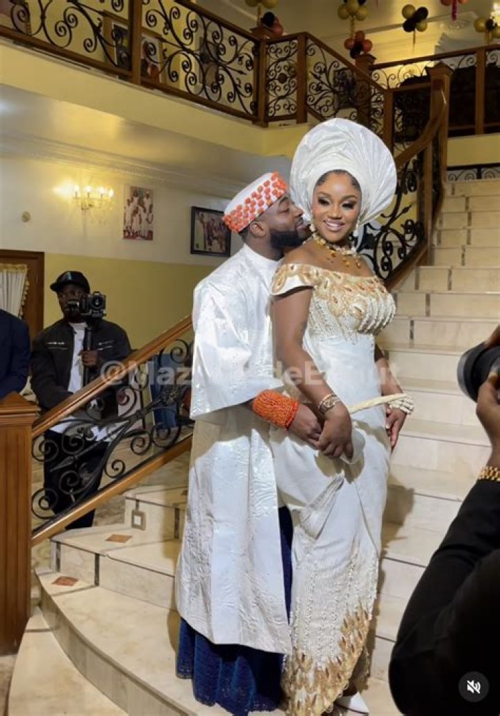 
Video: Davido And Chioma Perform ‘Assurance’ At Israel DMW’s Wedding 