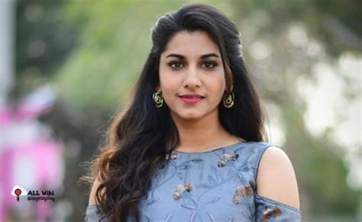 
Vishnu Priya Height, Weight, Net Worth, Age, Birthday, Wikipedia, Who, Nationality, Biography 