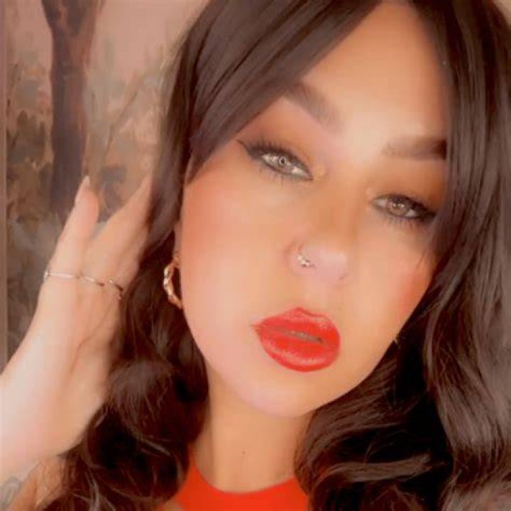 
Vivala violet Height, Weight, Net Worth, Age, Birthday, Wikipedia, Who, Nationality, Biography 