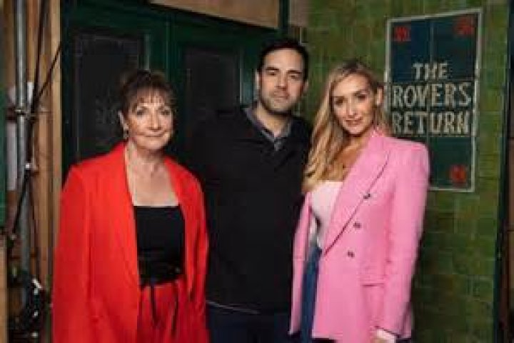 
Wendy Crozier Wikipedia Bio & Age – How Old Is The Cast Of Coronation Street? 