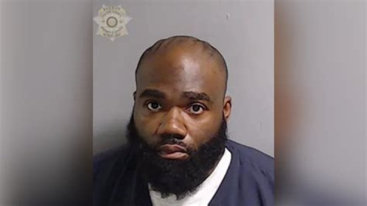 
What did Reynard Trotman do? Georgia detention officer arrested for allegedly hitting inmate 