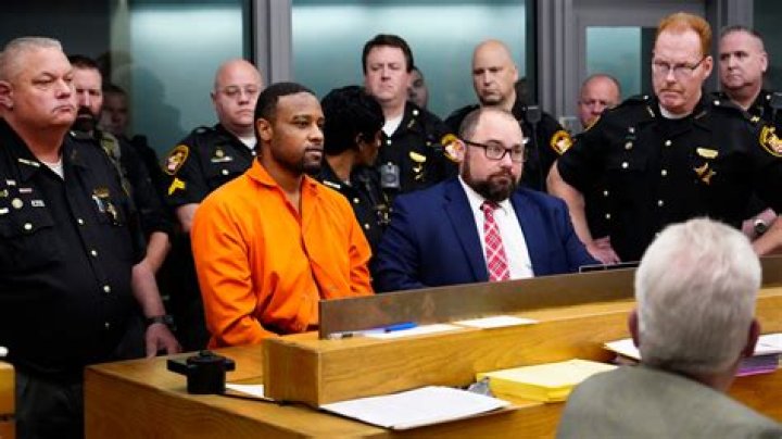 
What did Robert Rheams do? Louisiana mother fatally shoots home intruder during break-in 
