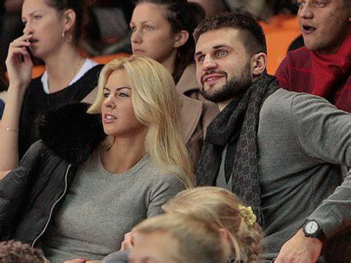 
What Happened Between Quin Snyder and Linas Kleiza’s Girlfriend? Illicit Affair Rumors On The Internet 