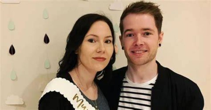 What Happened To Dantdms Wife? Jemma Middleton Age And Health – Where Is She Now?