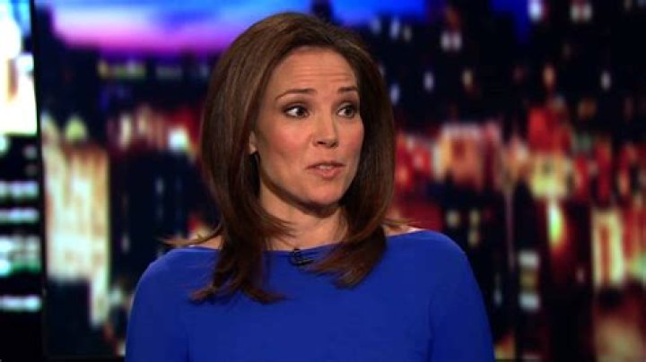
What happened to Erica Hill (CNN)? Salary, Legs, Husband, Age 
