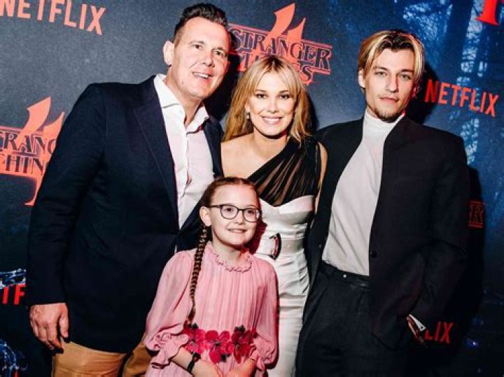 
Who Are Bobby Lammie Parents? Meet Father Alan And Mother Katie 