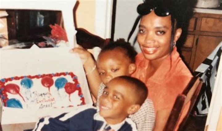 
Who are Michy Batshuayis Parents? Michy Batshuayi Biography, Parents Name, Nationality and More 