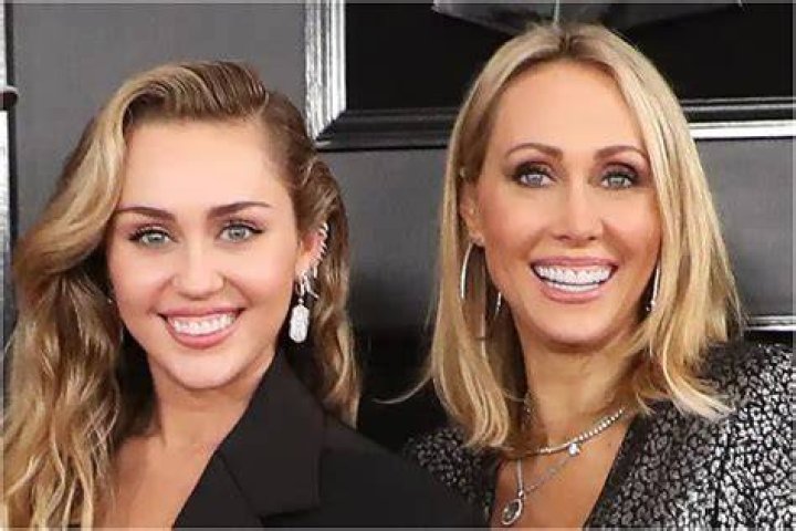
Who are Miley Cyruss Parents? Miley Cyrus Biography, Parents Name, Nationality and More 