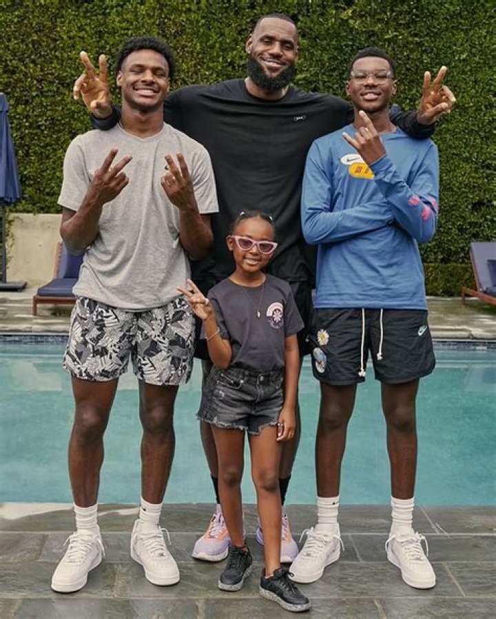 Who Are Robert Reames Family? Details About The Wife And Children Of The Fitness Trainer