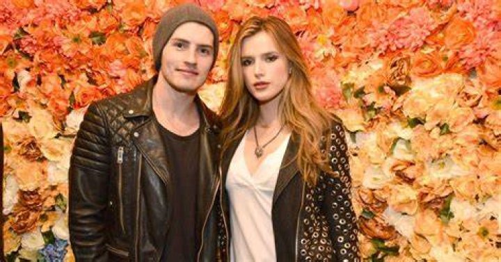 
Who Is Bella Thorne Dating? Bella Thorne Boyfriend, Age, Net Worth, Height, And More 