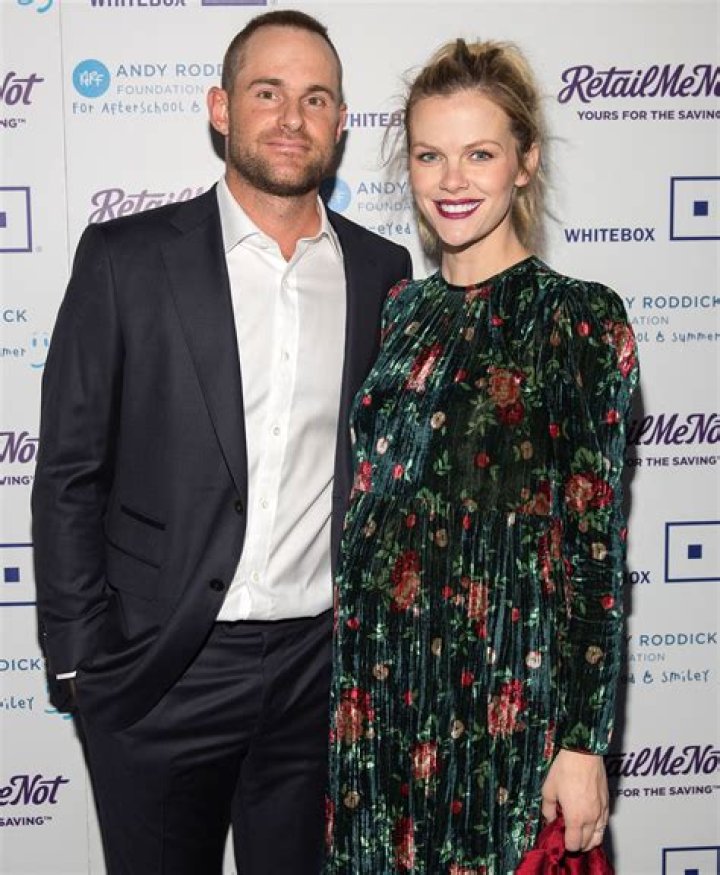 Who Is Brooklyn Decker? Meet The Talented Girlfriend Of Andy Roddick!