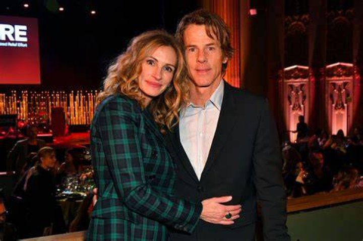 
Who Is Chelsea Jackson Roberts’ Husband Shane Roberts? Couple Announces Pregnancy 
