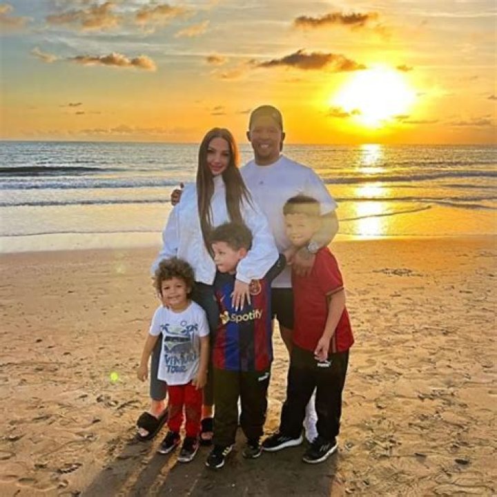 
Who Is Elton Jantjies Wife Iva Ristice? Salary and Career Earnings Amid Arrest News 
