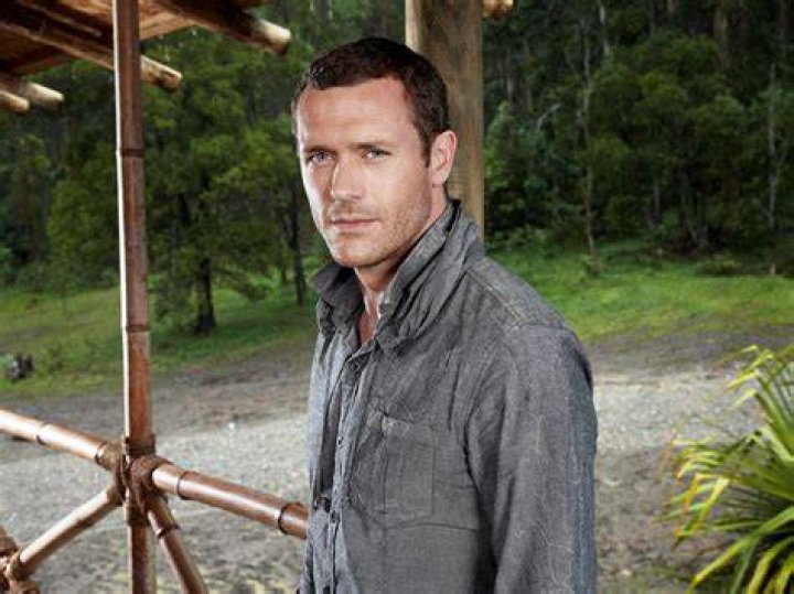 
Who is Jason O’Mara’s Wife, Paige Turco? Measurements 