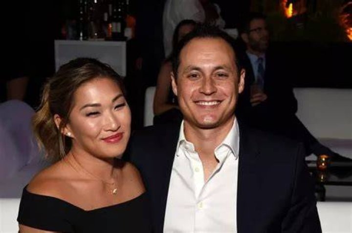 
Who Is Jenna Ushkowitz Husband? Is Jenna Ushkowitz Pregnant? 