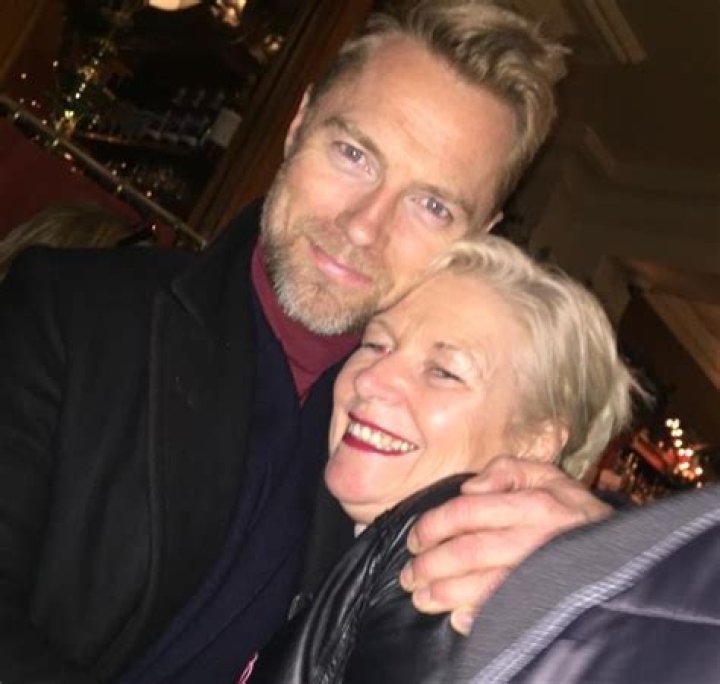 
Who is Linda Keating? Meet Ronan Keating’s Sister 