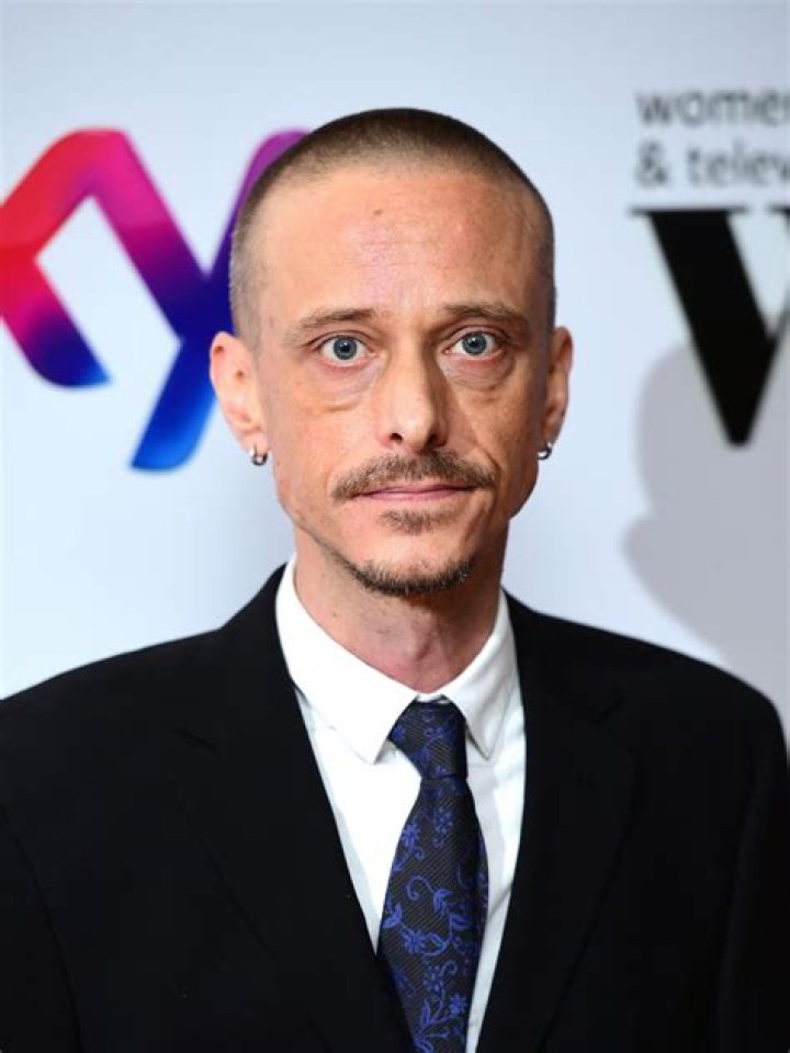 
Who is Lindsay Crook, ‘The Office’ actor Mackenzie Crook’s wife? 