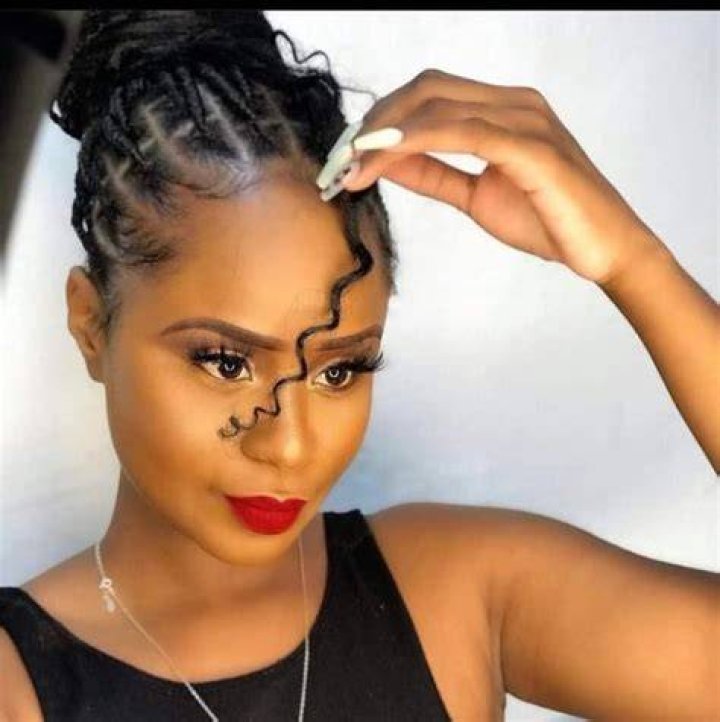 
Who Is Mundia Lipalile On Twitter? 
