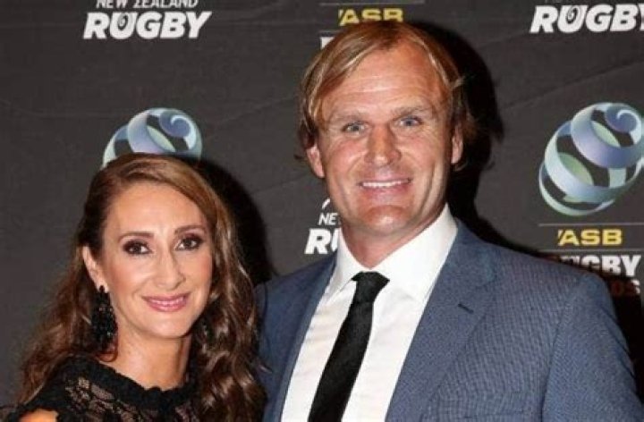 
Who Is Scott Robertson Wife Jane Robertson? Her Age Children And Net Worth 2022 