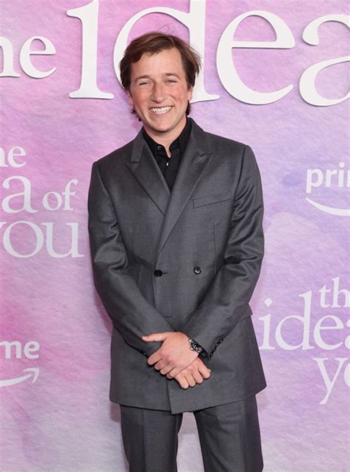 Who Is Skyler Gisondo Dating In 2022? Voice Actor As Max In The Quarry Relationship Facts