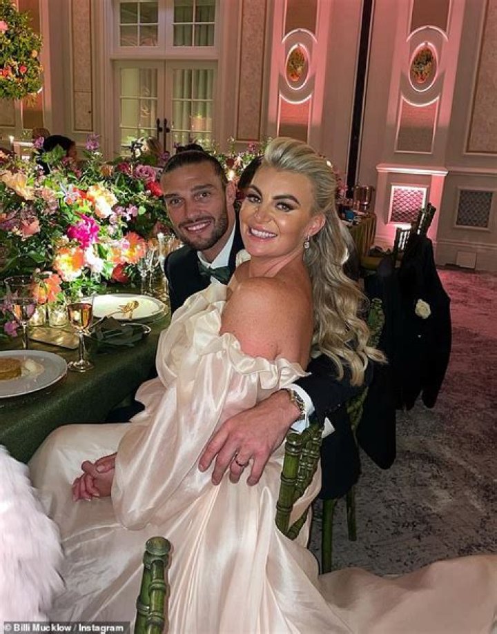 
Who Is Taylor Jane Wilkey? Ex-England Star Andy Carroll In Bed With Another Woman 